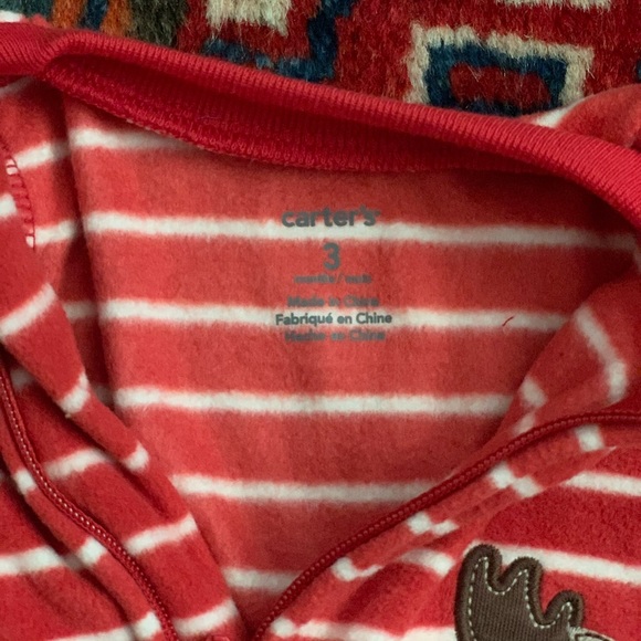 Carter’s Zip Up Christmas Footsie with Reindeer. - Picture 5 of 6